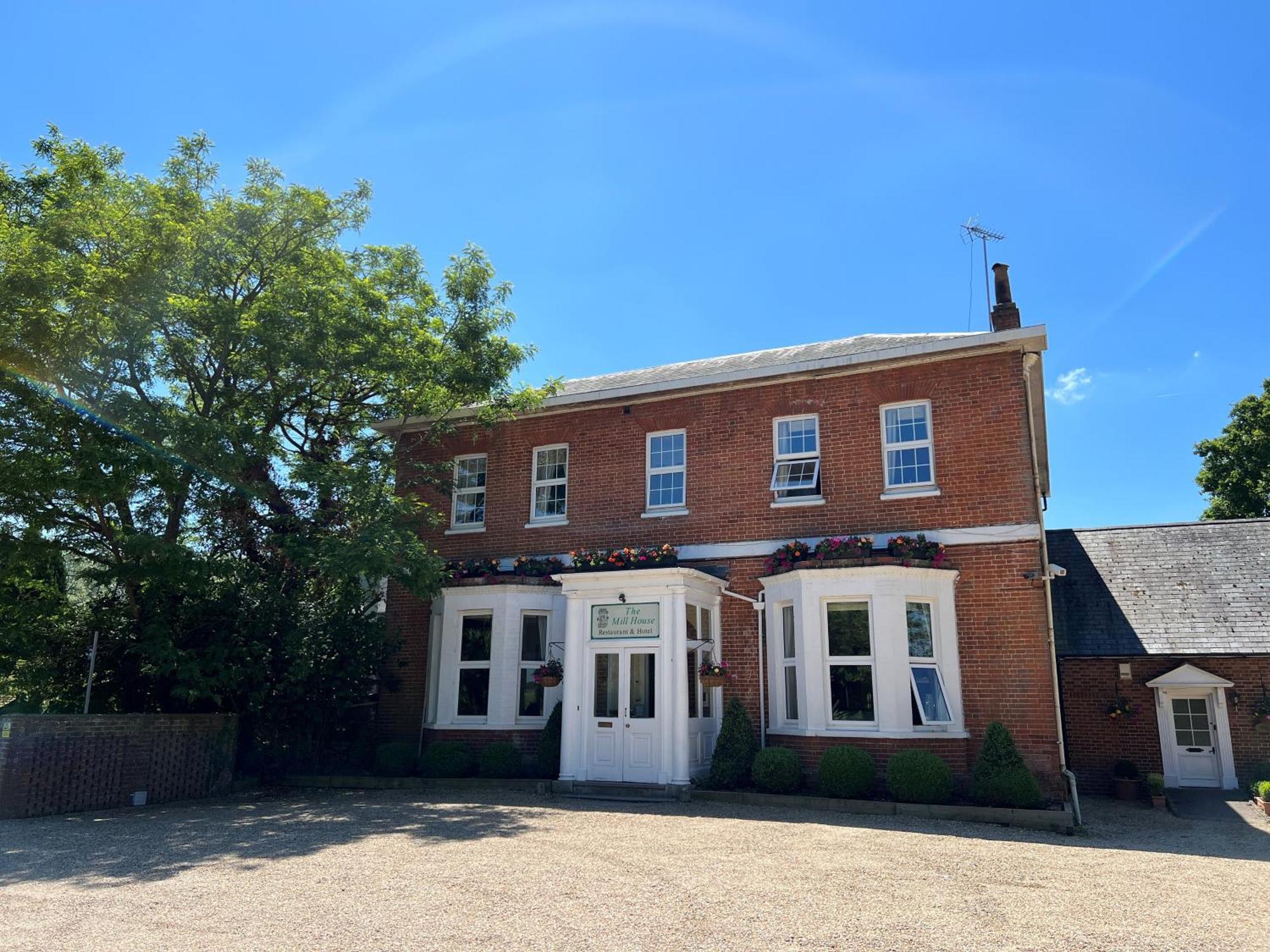 The Mill House Hotel Reading Exterior photo